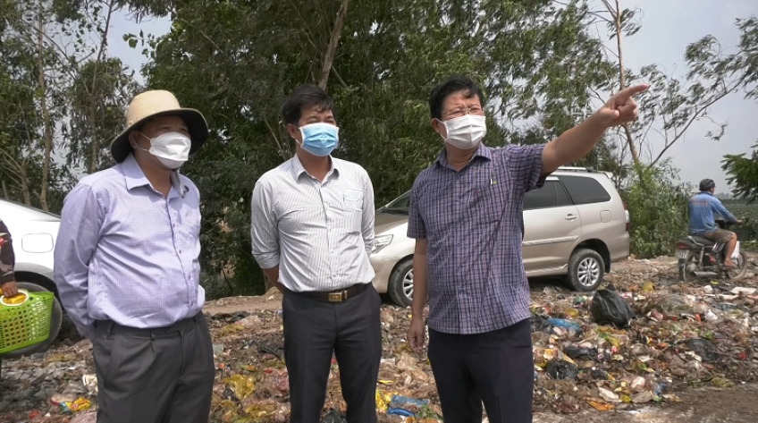 Khảo sát các khu xử lý rác thải ở H.Tam Nông