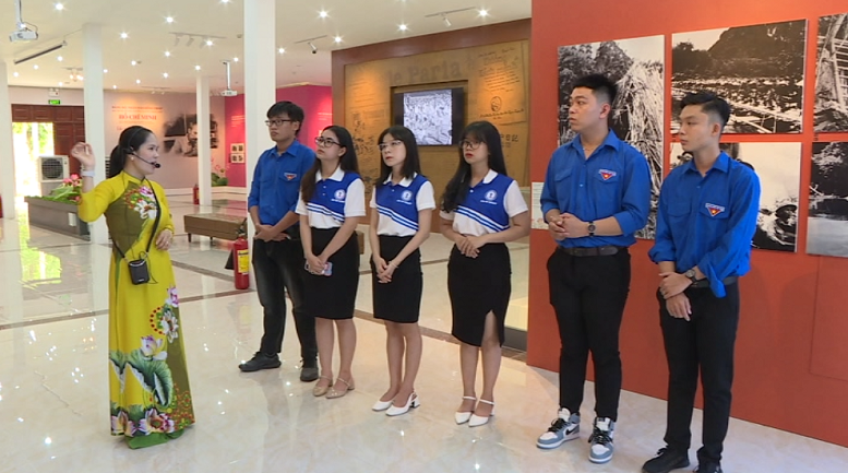 Nhà trưng bày Chủ tịch Hồ Chí Minh - Địa chỉ đỏ ở vùng đất sen hồng