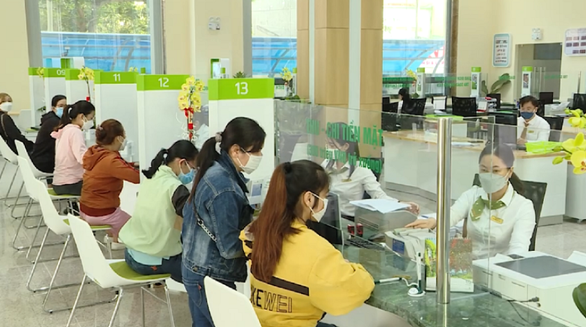 Ngân hàng giảm lãi suất, cơ hội cho người vay