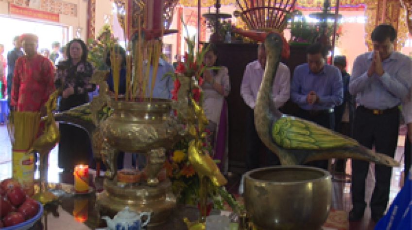 Lãnh đạo tỉnh dâng hương tưởng niệm Thượng tướng Quận công Trần Văn Năng