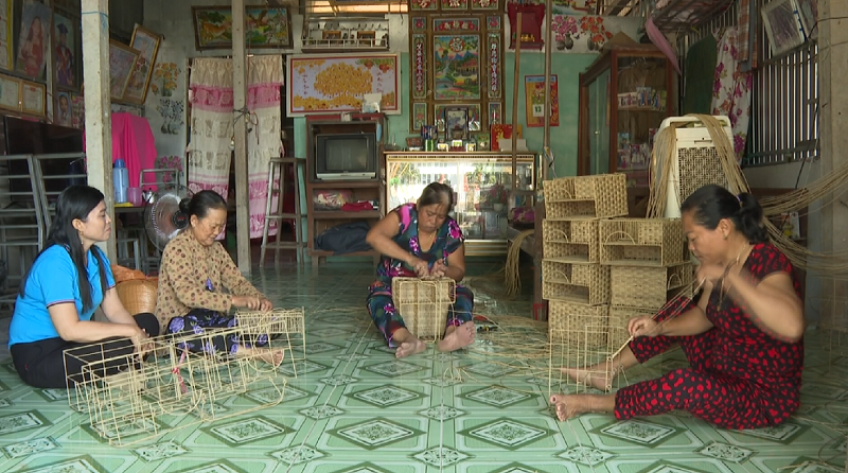 Bàn tay phụ nữ 