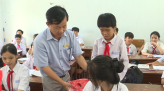 Nước tưới tiêu bị ô nhiễm, nông dân gặp khó trong sản xuất