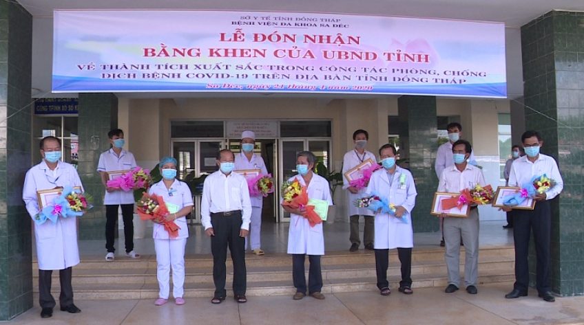 Biểu dương y, bác sĩ BVĐK Sa Đéc điều trị bệnh nhân Covid-19