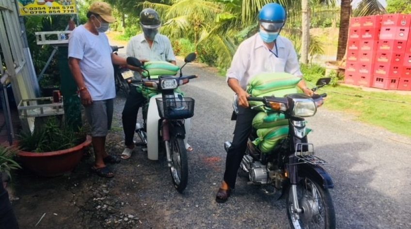 San sẻ yêu thương trong mùa dịch