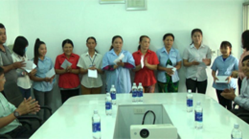 LĐLĐ Đồng Tháp trao 200 phần quà Tết cho công nhân khó khăn