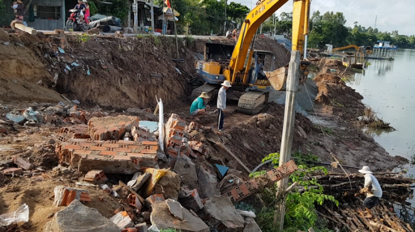 Xây kè chống sạt lở bờ sông Cái Vừng