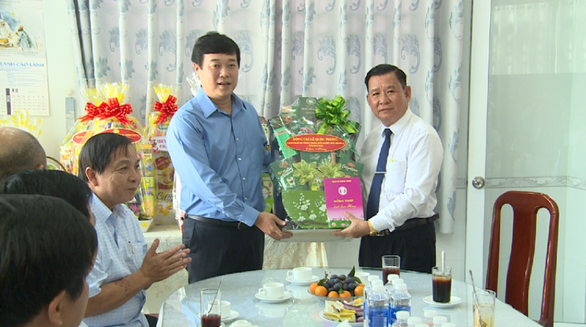 Bí thư Tỉnh ủy Đồng Tháp chúc mừng Giáng sinh tại các cơ sở Hội thánh Tin Lành