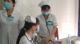 Đại diện BHXH thông tin về việc cấp thẻ BHYT mẫu mới