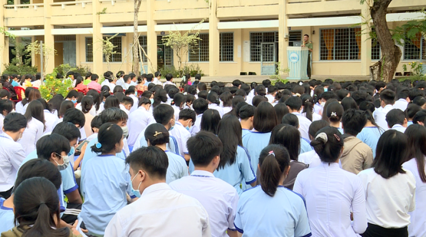 Bảo vệ trẻ trên không gian mạng