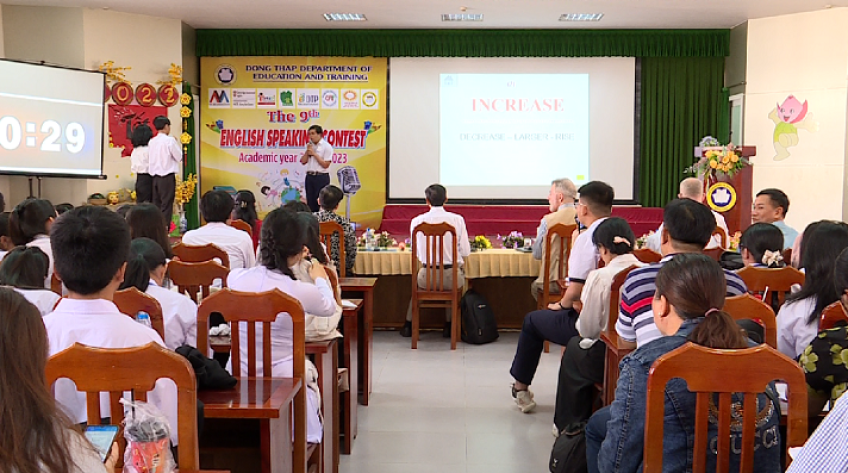 250 học sinh dự thi hùng biện tiếng Anh