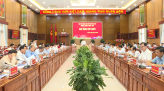 Nữa thế kỷ đợi chờ: Chuyện của người ở lại
