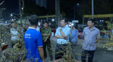 Nỗi niềm của những người bán hoa Tết