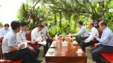 Nhân viên lò hỏa táng 2 lần nhặt vàng rơi trả lại người mất