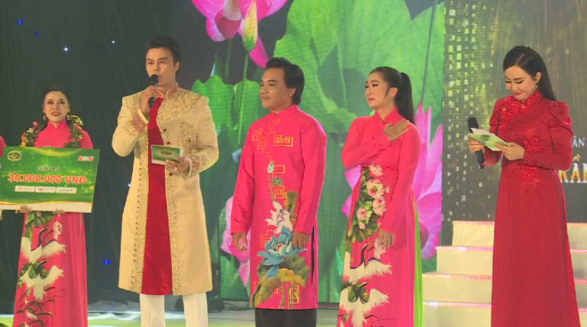 Tài tử Trần Thị Hồng Nguyệt - Quán quân Tài tử miệt vườn mùa 3