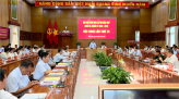 Nhặt được 8 chỉ vàng, người phụ nữ bán vé số mang đến công an