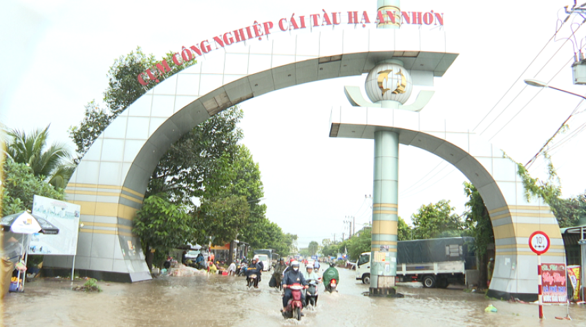 Mưa lớn, nước ngập nhiều tuyến đường ở Sa Đéc, Châu Thành