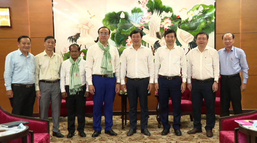 Bí thư Tỉnh ủy Đồng Tháp tiếp Tổng Lãnh sự Campuchia