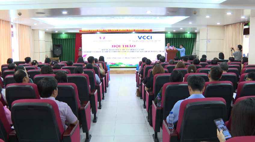 Hàng rào thuế quan: Cơ hội và thách thức