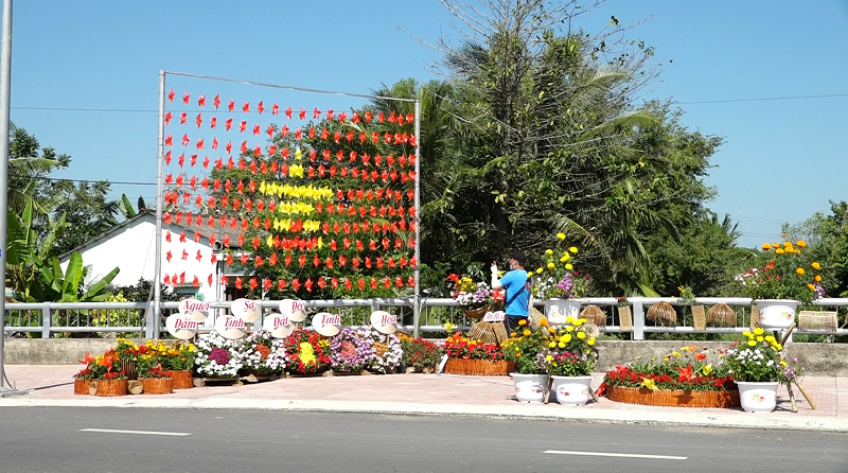 Rực rỡ cổng hoa, vườn hoa, công sở và đường hoa chào mừng Festival
