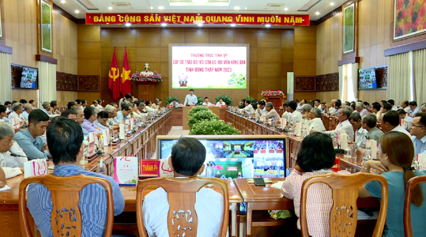 Lãnh đạo Tỉnh ủy Đồng Tháp gặp gỡ hơn 500 hội viên nông dân
