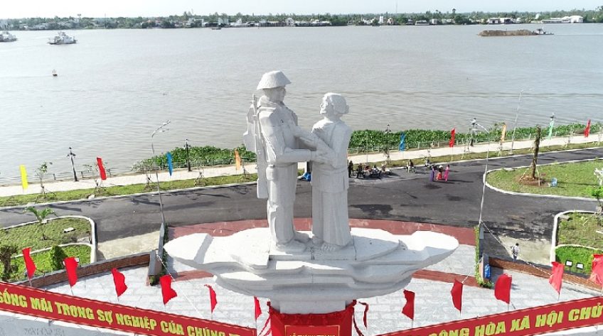 Đồng Tháp: Long trọng khánh thành tượng đài kỷ niệm sự kiện tập kết 1954