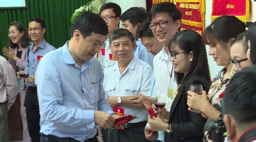 Đầu năm mới, lãnh đạo tỉnh gặp mặt cán bộ, nhân viên ngành ngân hàng