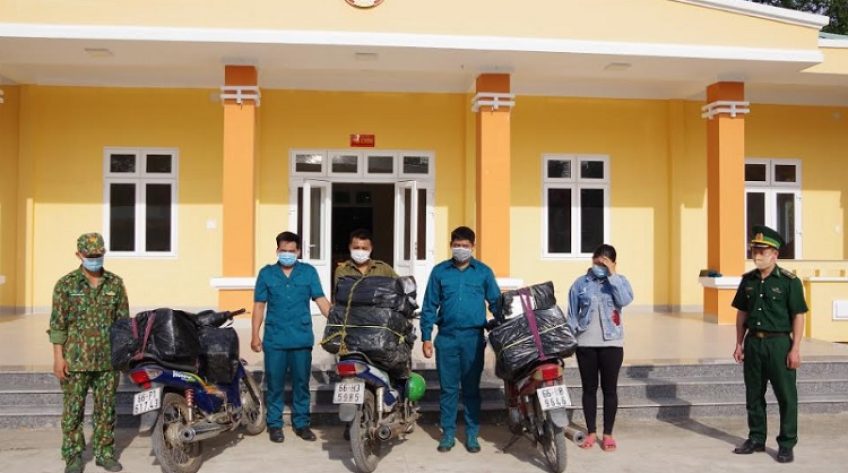 Biên phòng Đồng Tháp phát hiện 2 vụ vận chuyển thuốc lá trong đêm
