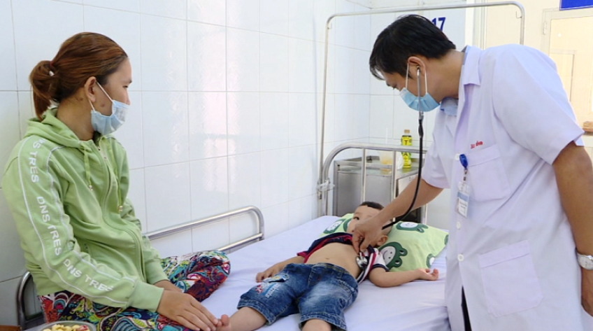 Những sai lầm khi chăm sóc trẻ mắc tay chân miệng