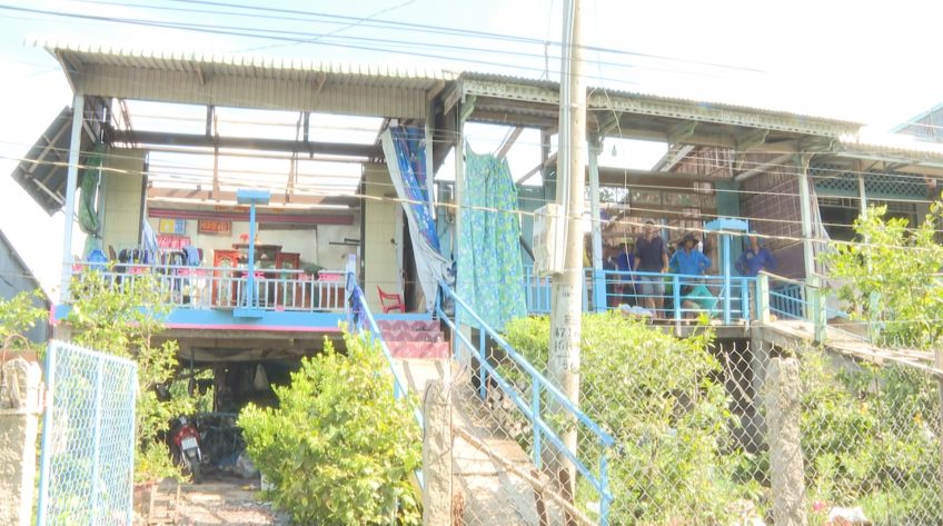 67 căn nhà bị tốc mái do giông lốc ở huyện Tân Hồng
