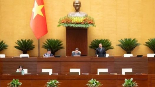 Ngày 10/4, Quốc hội thảo luận về giảm thuế xăng dầu và nhiên liệu bay