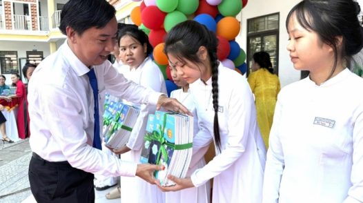 Xã đầu tiên trong cả nước cấp sách giáo khoa miễn phí cho học sinh