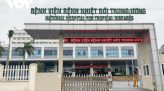 Biến quần áo cũ thành túi xách thời trang đắt tiền