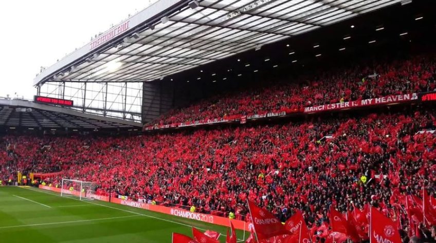 MU yêu cầu CĐV không tụ tập quanh sân Old Trafford
