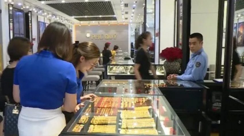 Giá vàng trong nước tiếp tục tăng 400.000 đồng/lượng