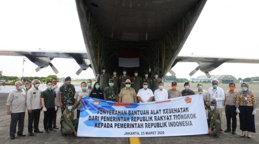 Indonesia nhận 9 tấn thiết bị y tế từ Trung Quốc