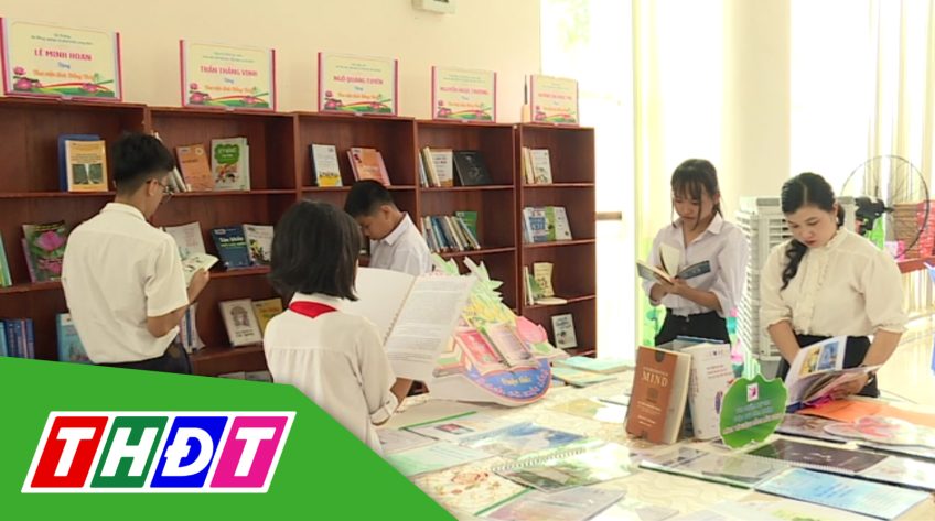 Đọc sách để sống chậm