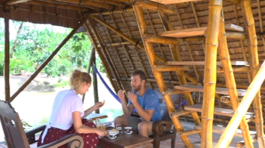 Trước lễ, homestay ở làng hoa Sa Đéc đã được đặt kín phòng