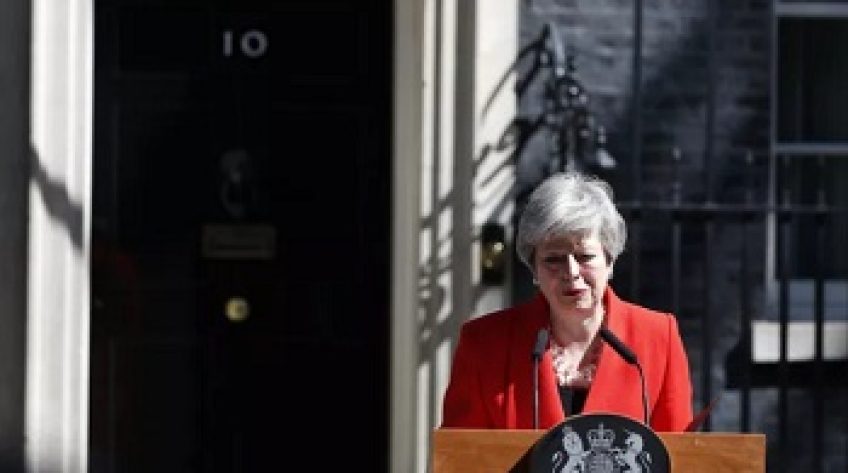 Thủ tướng Anh Theresa May thôi giữ chức lãnh đạo đảng Bảo thủ