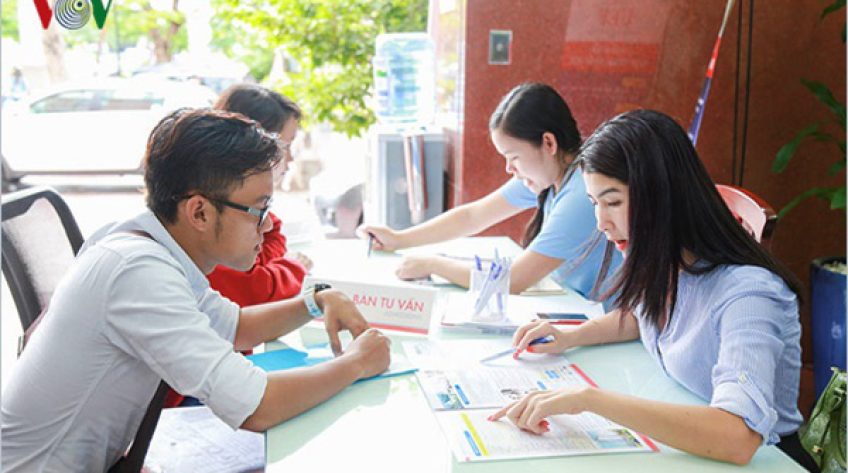 Điểm chuẩn trúng tuyển đại học của nhiều trường tăng so với năm ngoái