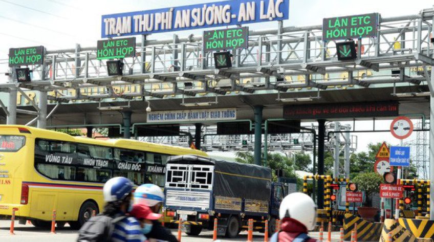 TP.HCM đề xuất bắt buộc dán thẻ ETC và nộp tiền vào tài khoản trả trước