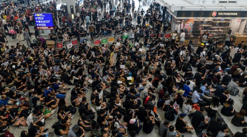 Bộ Ngoại giao khuyến cáo hạn chế đến nơi tụ tập đông người ở Hồng Kông