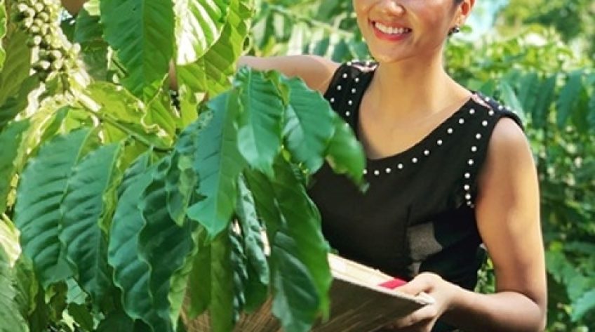 H’Hen Niê hạnh phúc vì được làm đại sứ truyền thông lễ hội cà phê Buôn Ma Thuột năm 2019.