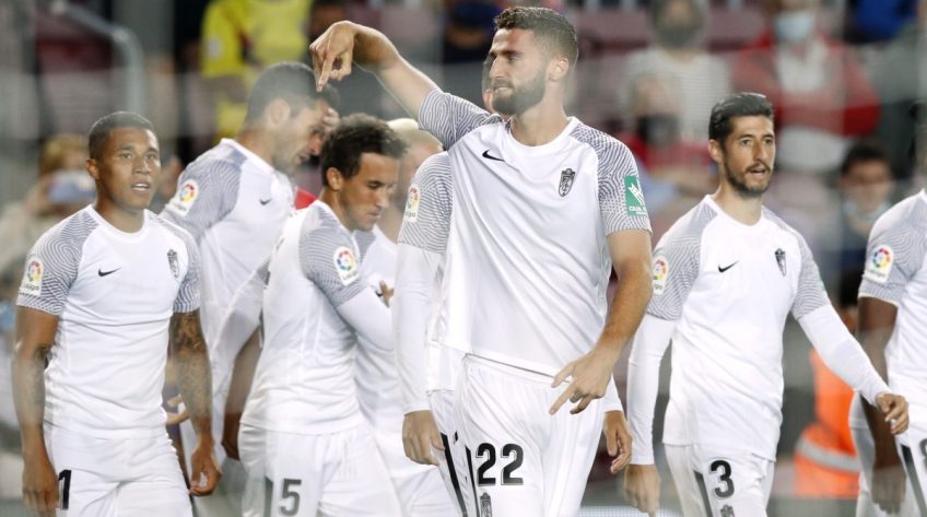 Hút chết trước đối thủ yếu, Barca tiếp tục gây thất vọng