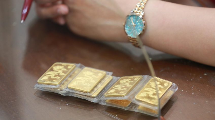Giá vàng hôm nay 20.4.2021: Sụt giảm từ mức cao 7 tuần