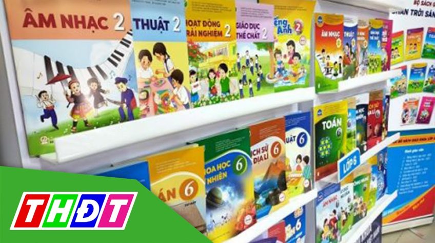 Giá sách giáo khoa lớp 2 và lớp 6 tăng mạnh