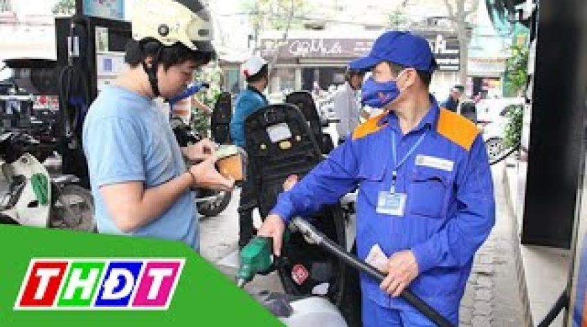 Xăng tăng giá mạnh lần thứ 4 liên tiếp: Gần 15.000đ/lít