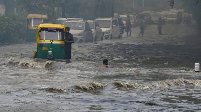 Sập tường do mưa làm ít nhất 15 người chết, 69 người bị thương ở Ấn Độ