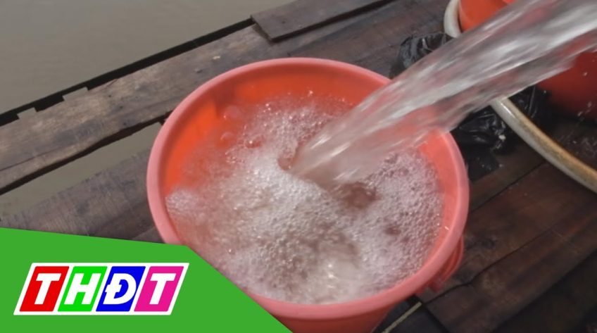 Nước cúp thường xuyên, người dân ở Tháp Mười (Đồng Tháp) phải dùng nước giếng khoan