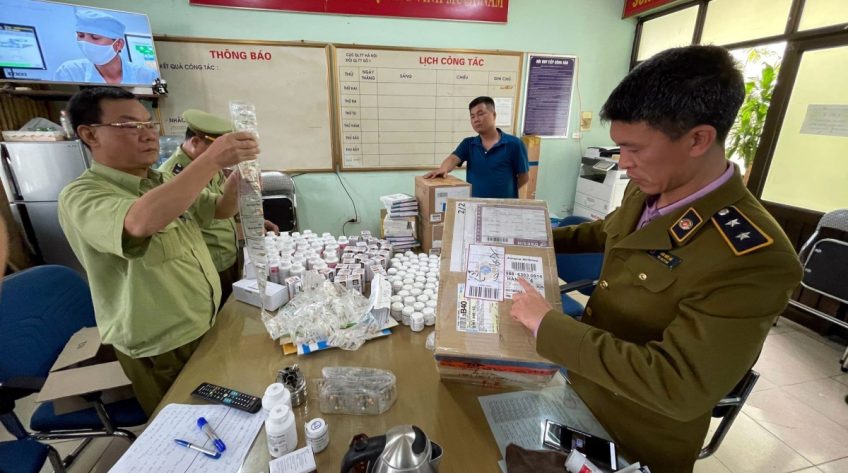 Phát hiện lô dược phẩm lớn thẩm lậu qua đường hàng không