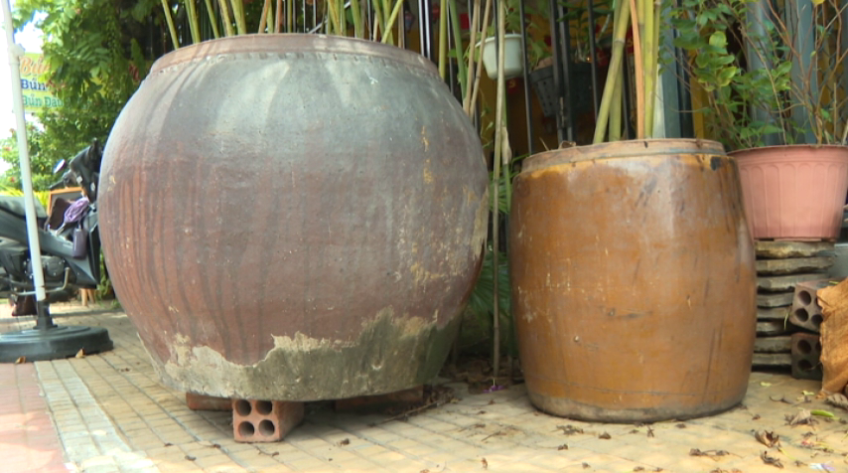 Thân thương lu nước miền Tây